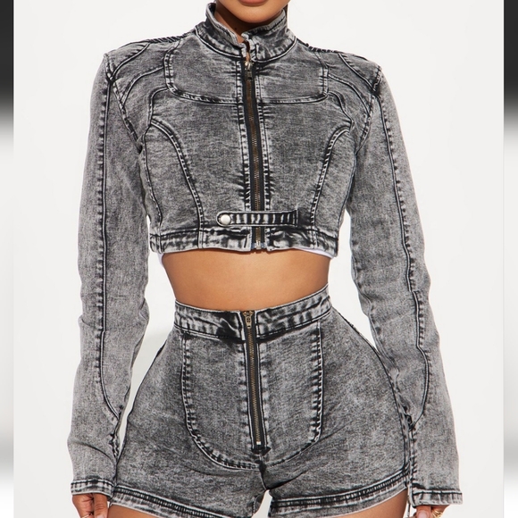 Brand New stretchy denim crop jacket - Picture 1 of 5